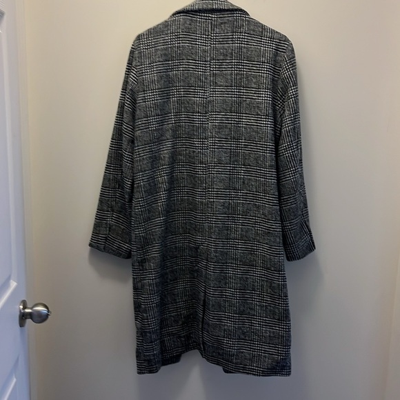 NWT Vigoss gray plaid knee length coat size Medium - Picture 9 of 11